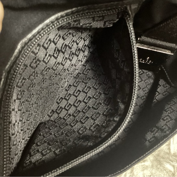 GUCCI Black Nylon Unisex Silver Metal Buckle Shoulder Messenger Bag 122375 - Picture 13 of 14